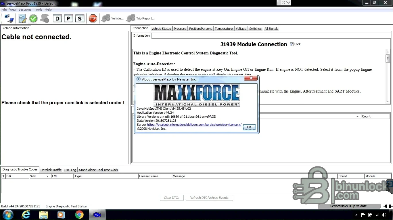 Navistar ServiceMaxx J1939 diagnostic interface showing engine module connection, live signals and trouble-code tools